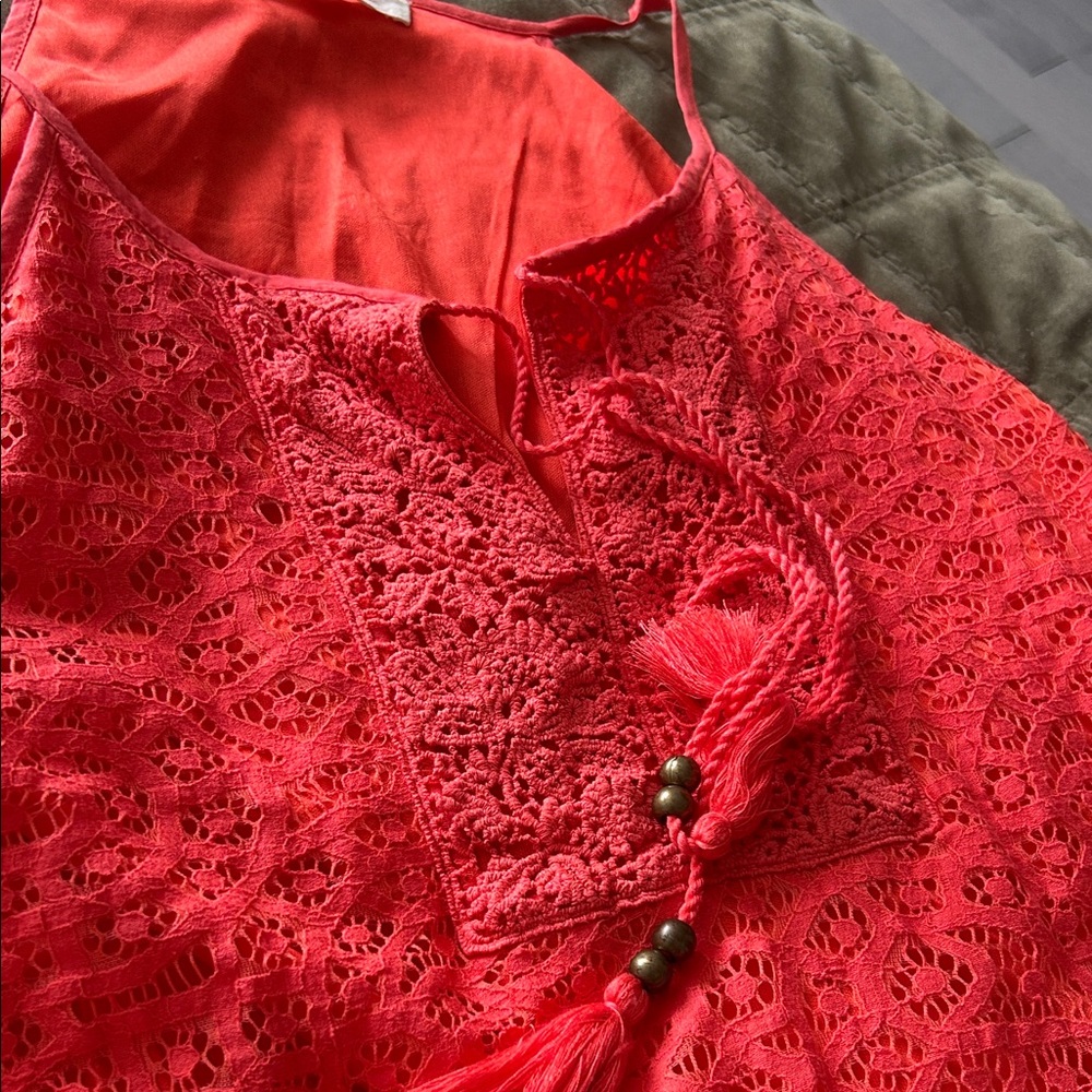 Solitaire Red Garment - Picture 3 of 3